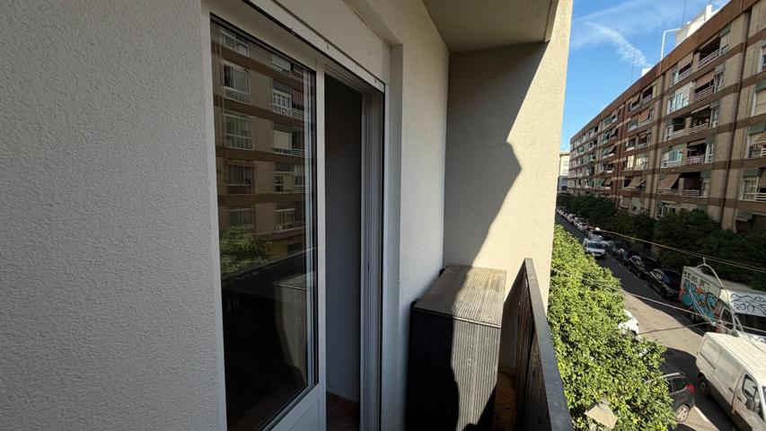 🏠 ¡EXCELENTE OPORTUNIDAD EN CAMINS AL GRAU! Piso de 3 Dormitorios Listo para Entrar a Vivir photo 0