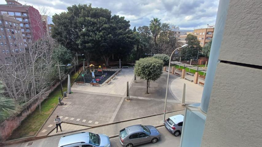 Amplio piso de 116m2 exterior soleado con vistas a un parque. Altura 2º piso_Ref.MONTSE0101 photo 0