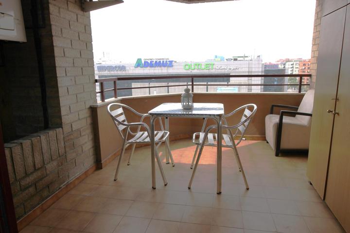 Espectacular piso con terraza, balcón y garaje luminoso de 120m2, en 7 planta, finca de 1993 photo 0