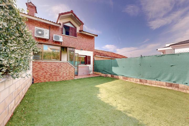 Beriain: Adosado de 3 habitaciones, 2 baños, 1 aseo, txoko, garaje y jardín privado photo 0