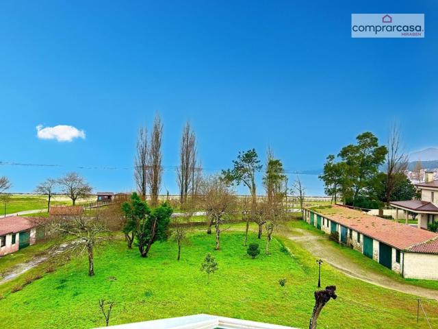 ¡Exclusivo ático con vistas al mar y salida directa a la playa en Boiro! photo 0
