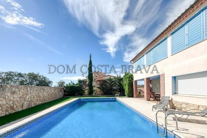 Chalet en venta en Lloret de Mar, La Selva photo 0