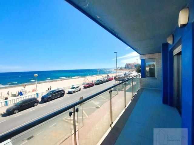 Apartamento en venta en Torrevieja, Playa de los locos photo 0