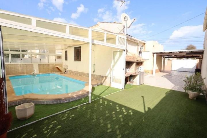 Chalet en venta en Torrevieja, La Siesta - El Salado - Torreta photo 0