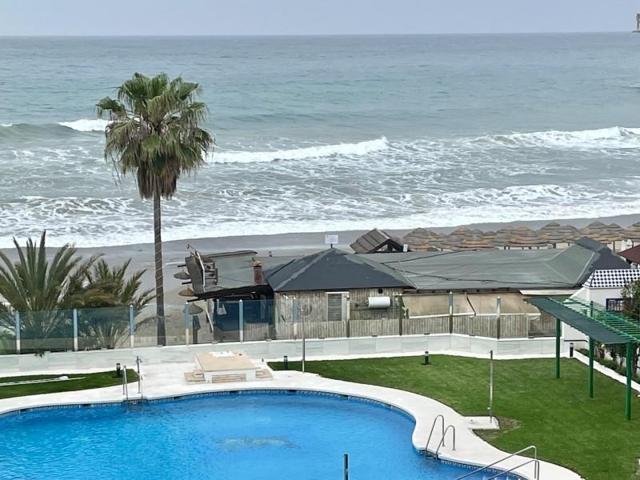 Apartamento en alquiler en Marbella, Playa Bajadilla-Puertos photo 0
