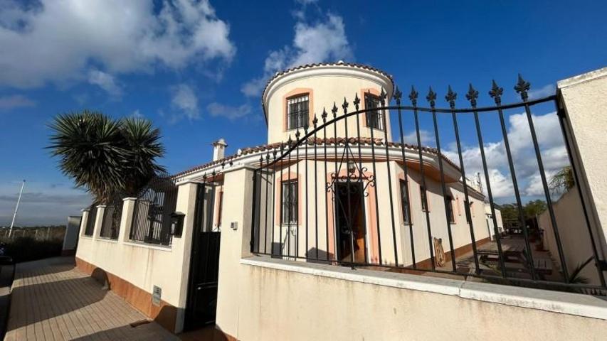Chalet en venta en Los Alcázares, Las Lomas del Rame-Bahía Bella photo 0