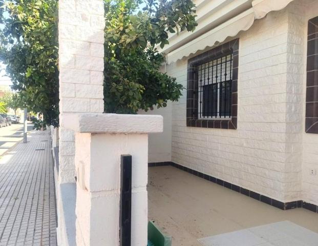 Adosada en venta en Pilar de la Horadada photo 0