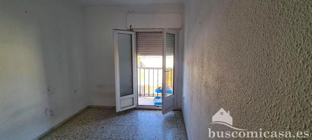 Piso en venta en La Carolina, Calle Thurriegel, 23211 photo 0