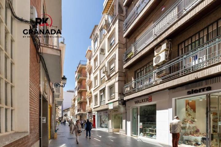 Piso en venta en Granada, Centro photo 0