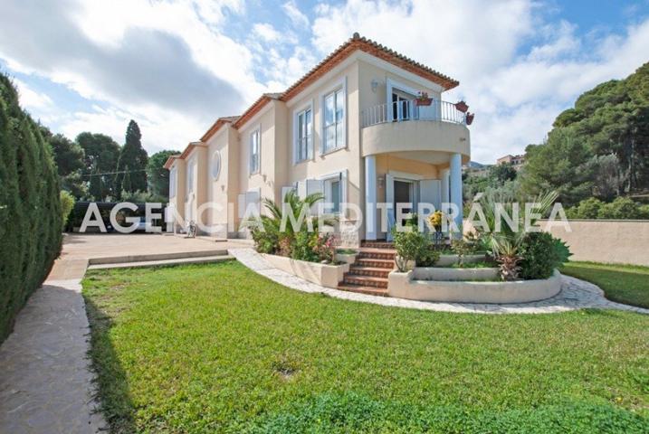 Chalet en venta en Denia, Las rotas photo 0