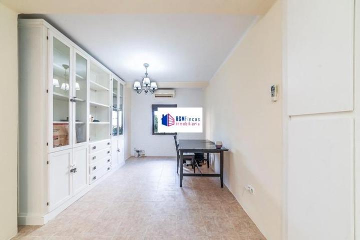 Piso en venta en Sevilla, Huerta Santa Teresa photo 0