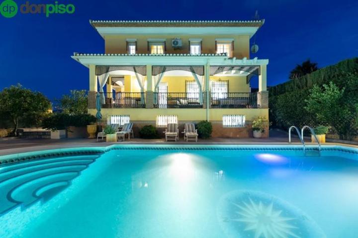 Chalet en venta en Gójar, Zona metropolitana photo 0