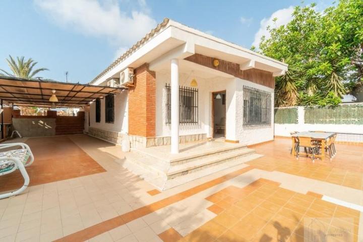 Chalet en venta en Torrevieja, Torrejón photo 0