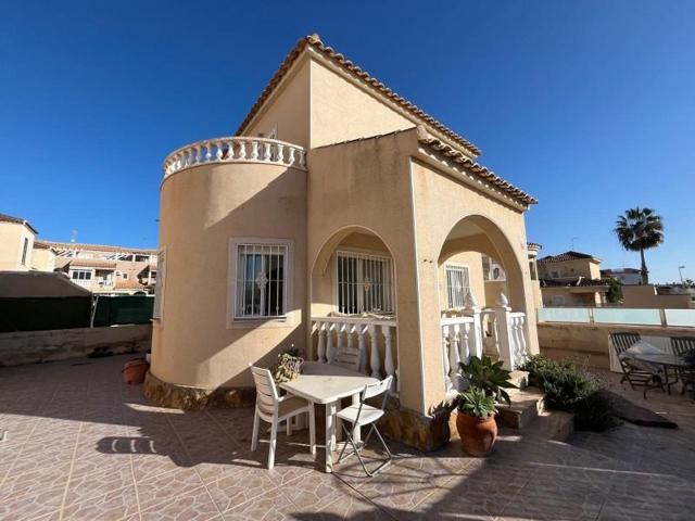 Bungalow en venta en Orihuela Costa photo 0