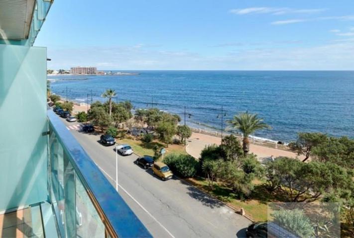 Apartamento en venta en Torrevieja, Playa del cura photo 0