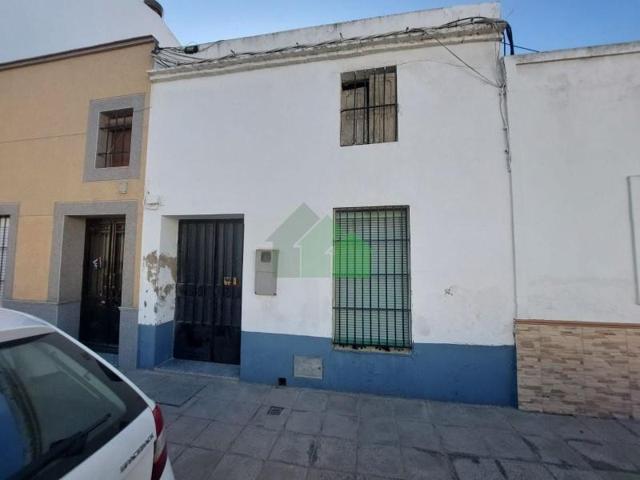 Casa con terreno en venta en Montijo, SAN GREGORIO photo 0