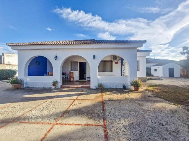 Chalet en venta en Chiclana de la Frontera, Marquesado photo 0