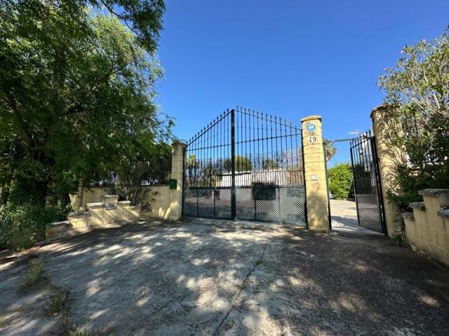 Casa en venta en La Carlota, Los Algarbes photo 0