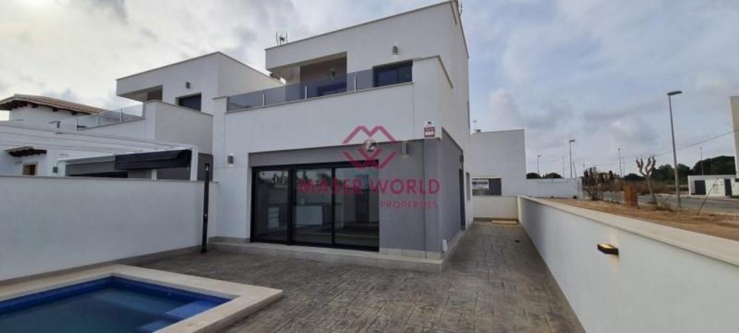 Chalet en venta en Orihuela Costa, Los Dolses photo 0