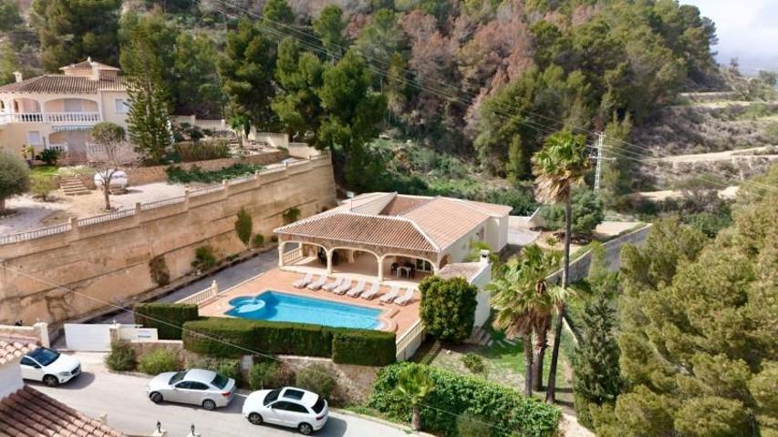Chalet en venta en Calpe, Gargasindi photo 0