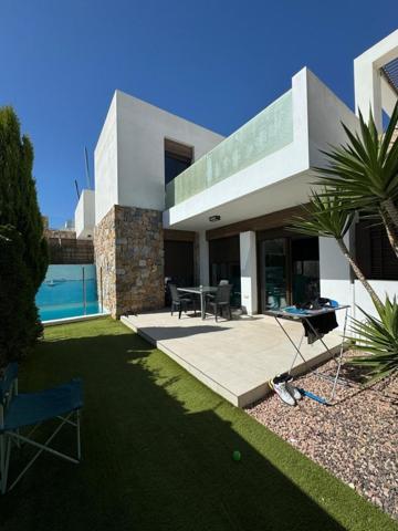Chalet en venta en Orihuela Costa, Lomas de Cabo Roig photo 0