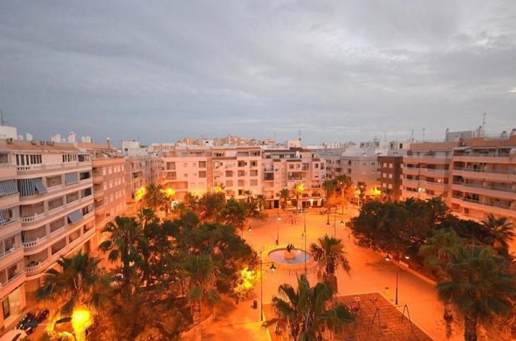 Apartamento en venta en Torrevieja photo 0