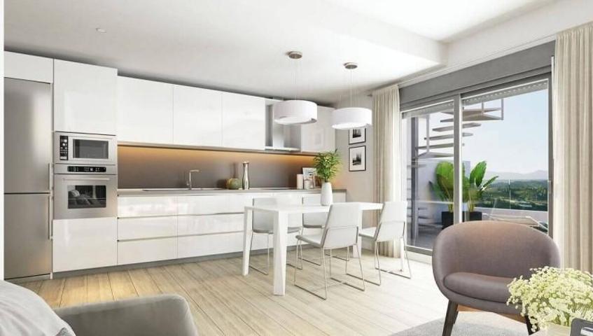 Apartamento en venta en Estepona, Cancelada (Nueva Milla De Oro) photo 0