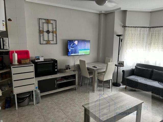 Apartamento en venta en Torrevieja, Torrevieja photo 0