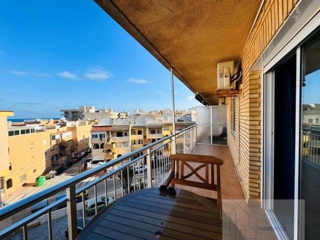 Apartamento en venta en Torrevieja, La Mata pueblo photo 0