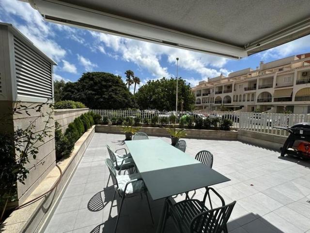 Apartamento en venta en Torrevieja photo 0