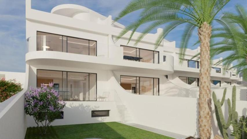 Bungalow en venta en Torrevieja, Torre la mata photo 0