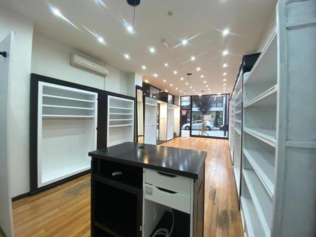 Local comercial en alquiler en Torrelavega, Calle Ruiz Tagle, 39300 photo 0