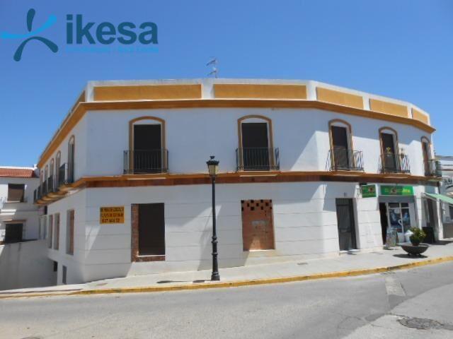 Apartamento en venta en La Palma del Condado, Andalucia photo 0