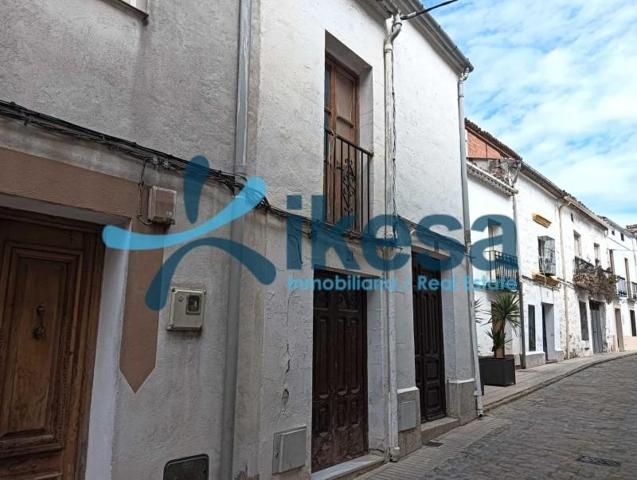Adosada en venta en Ibros, Andalucia photo 0