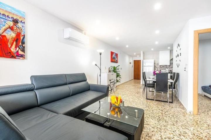 Apartamento en venta en Torrevieja photo 0