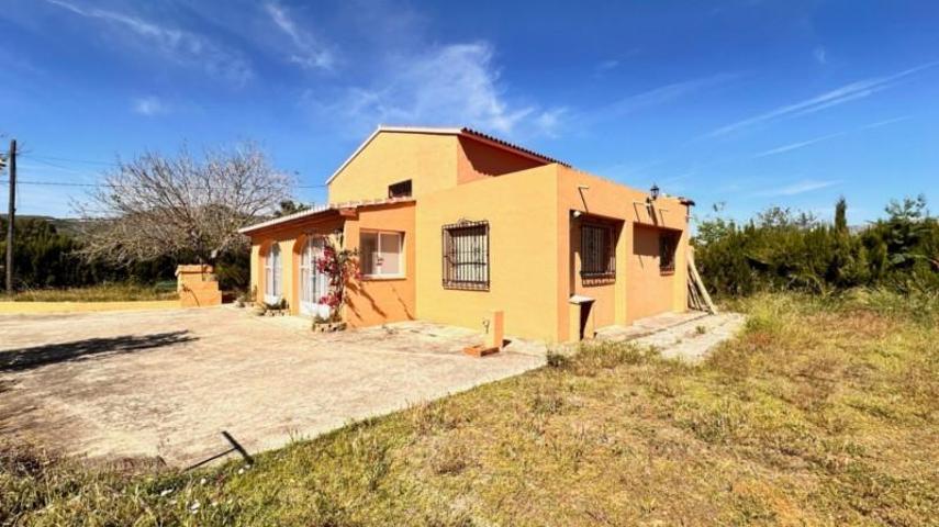 Chalet en venta en Pedreguer photo 0