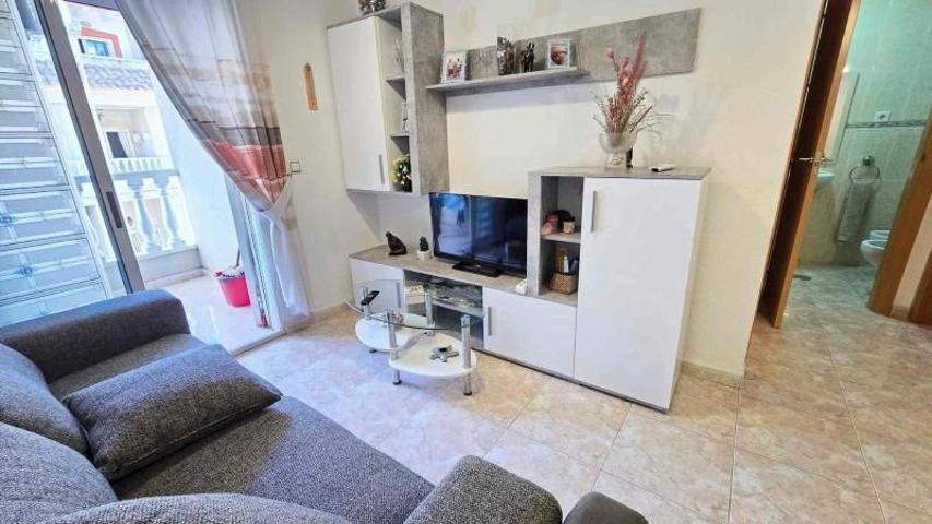 Apartamento en venta en Torrevieja photo 0