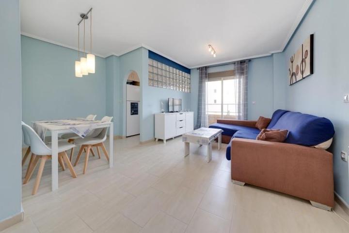 Apartamento en venta en Torrevieja, Centro photo 0