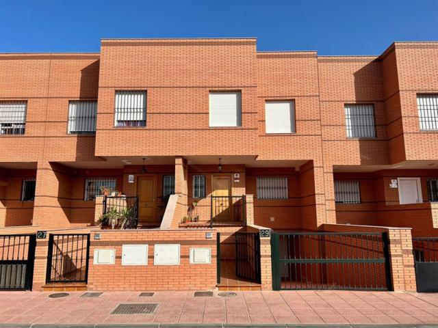 Adosada en venta en Almería, Área de Almería photo 0