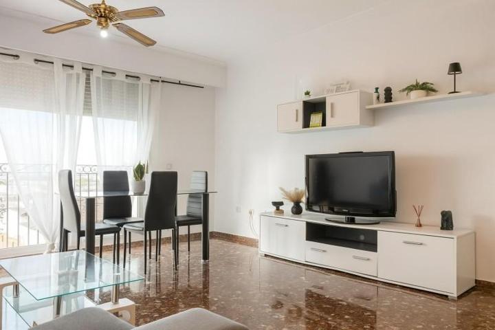 Piso en venta en Manises, El Mercado photo 0