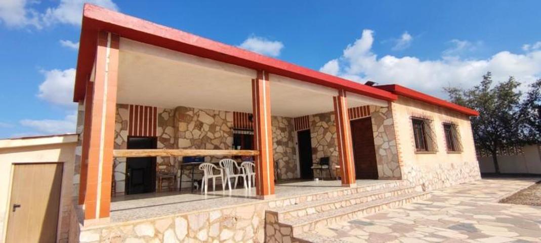Casa con terreno en venta en Agost, La escandella photo 0