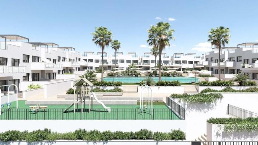 Apartamento en venta en Torrevieja, Los balcones photo 0