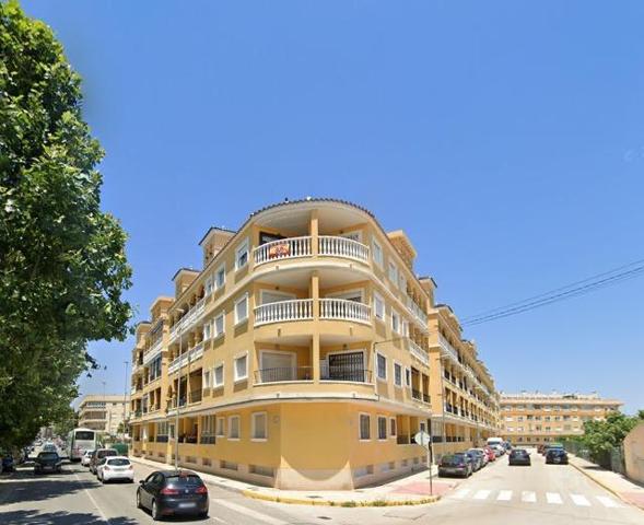 Apartamento en venta en Almoradi, Ceade photo 0