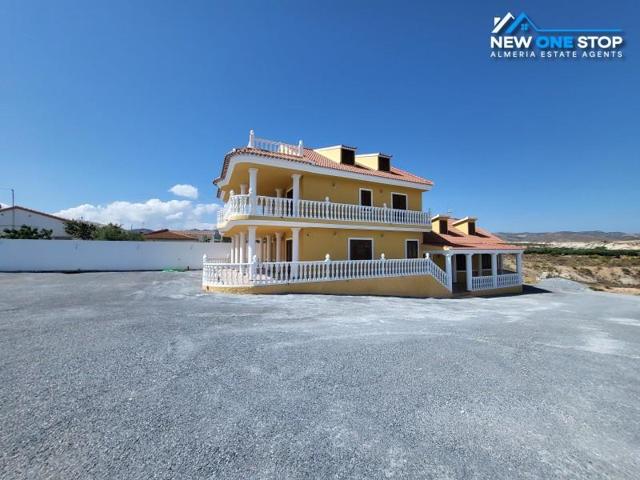 Chalet en venta en Cela photo 0