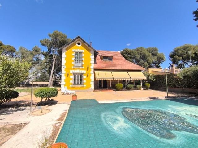 Chalet en venta en Yecla, Yecla photo 0