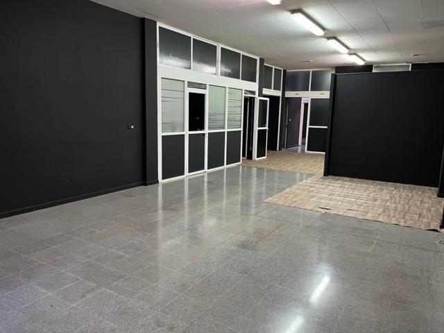 Local comercial en alquiler en Mataró, Maresme photo 0