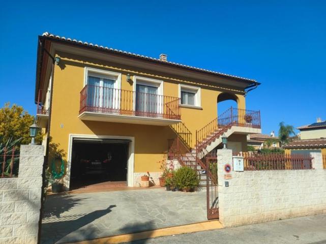 Chalet en venta en Pedreguer photo 0