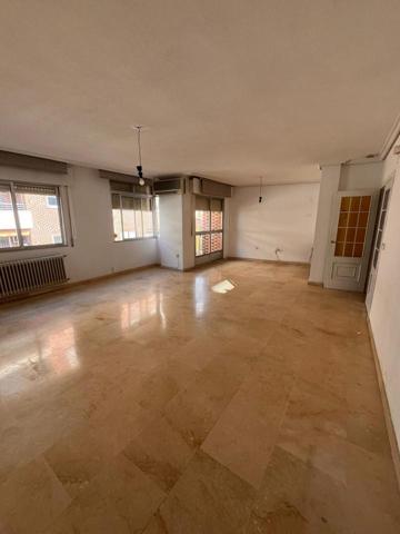 Piso en venta en Plasencia, Calle Pedro de Lorenzo, 10600 photo 0