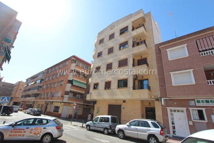 Apartamento en venta en Guardamar del Segura, CENTRO photo 0