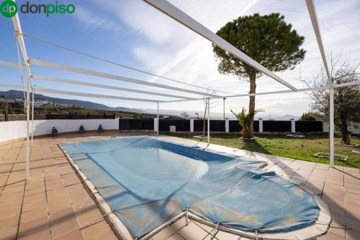 Casa en venta en Zubia, LOS ALTOS photo 0